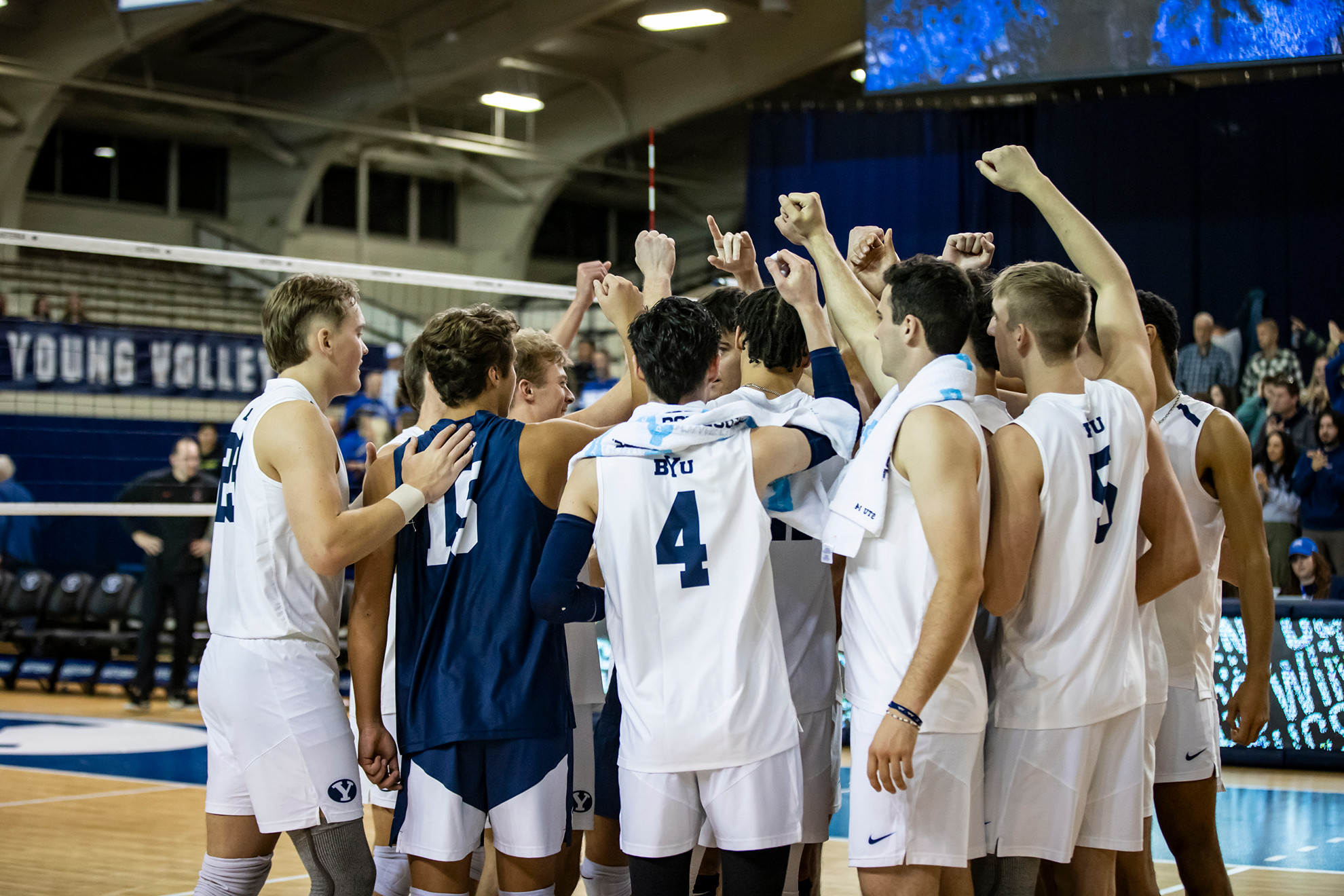 No. 9 BYU Falls To No. 15 Lewis In Five-set Battle On The Road - BYU ...