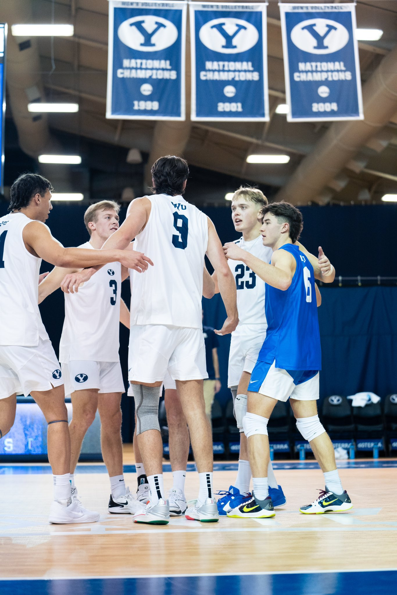 BYU men's volleyball debuts its 2024 roster in Blue-White scrimmage ...
