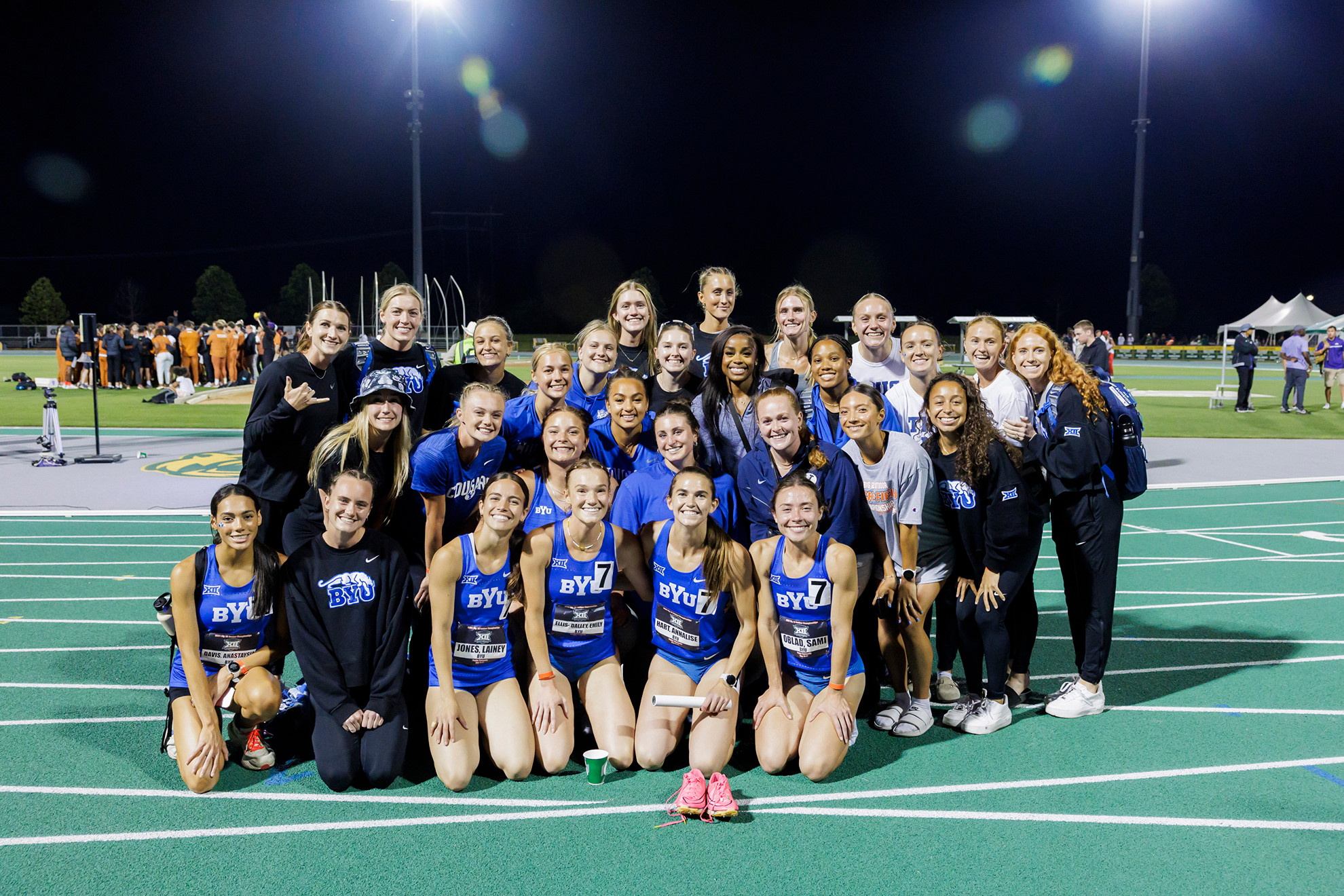 Emily hart hi-res stock photography and images - Page 2 - Alamy, image size:1980x1320