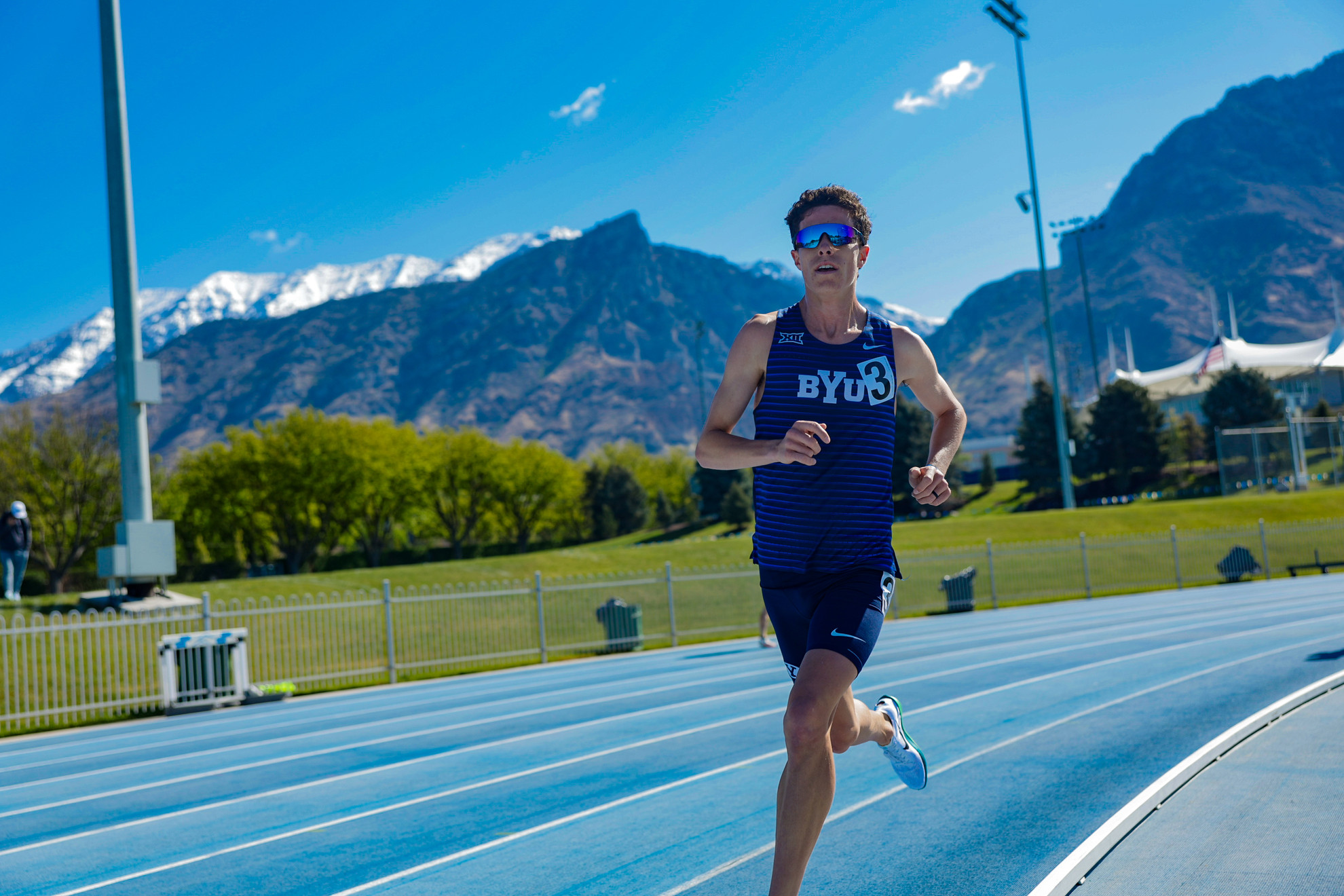Davin Thompson Thompson breaks facility record at Robison Invitational - BYU Athletics ...
