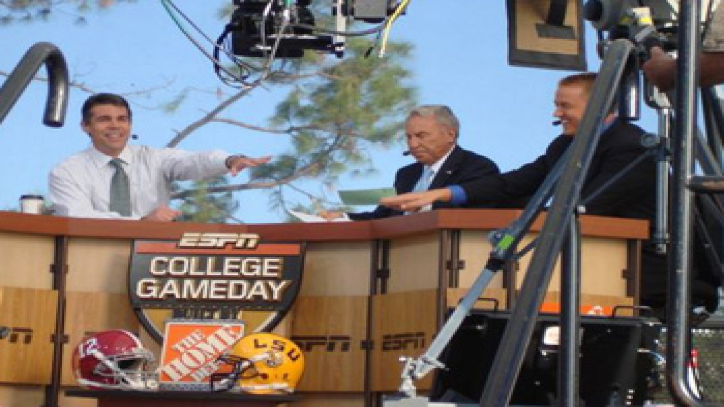 ESPN announces college football television crews and teams