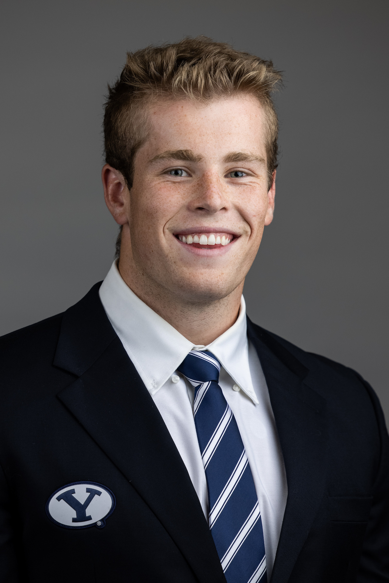 Josh Larsen - Football 2021 - BYU Athletics - Official Athletics Website -  BYU Cougars, image size:1601x2400