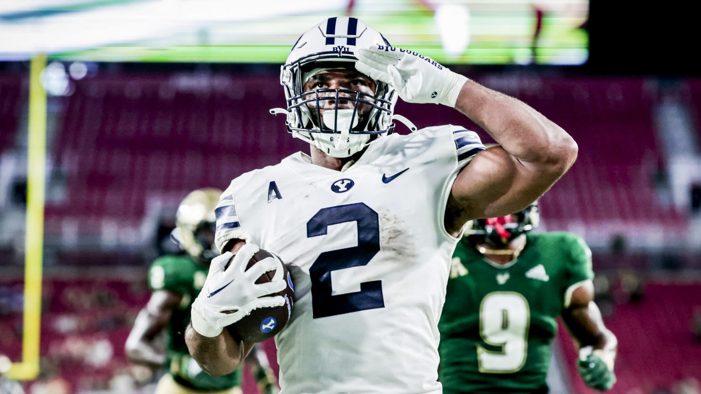 Byu Rides Bulls 50 21 In Season Opening Win Byu Athletics Official Byu Rides Bulls 50 21 In Season Opening Win Byu Athletics Official