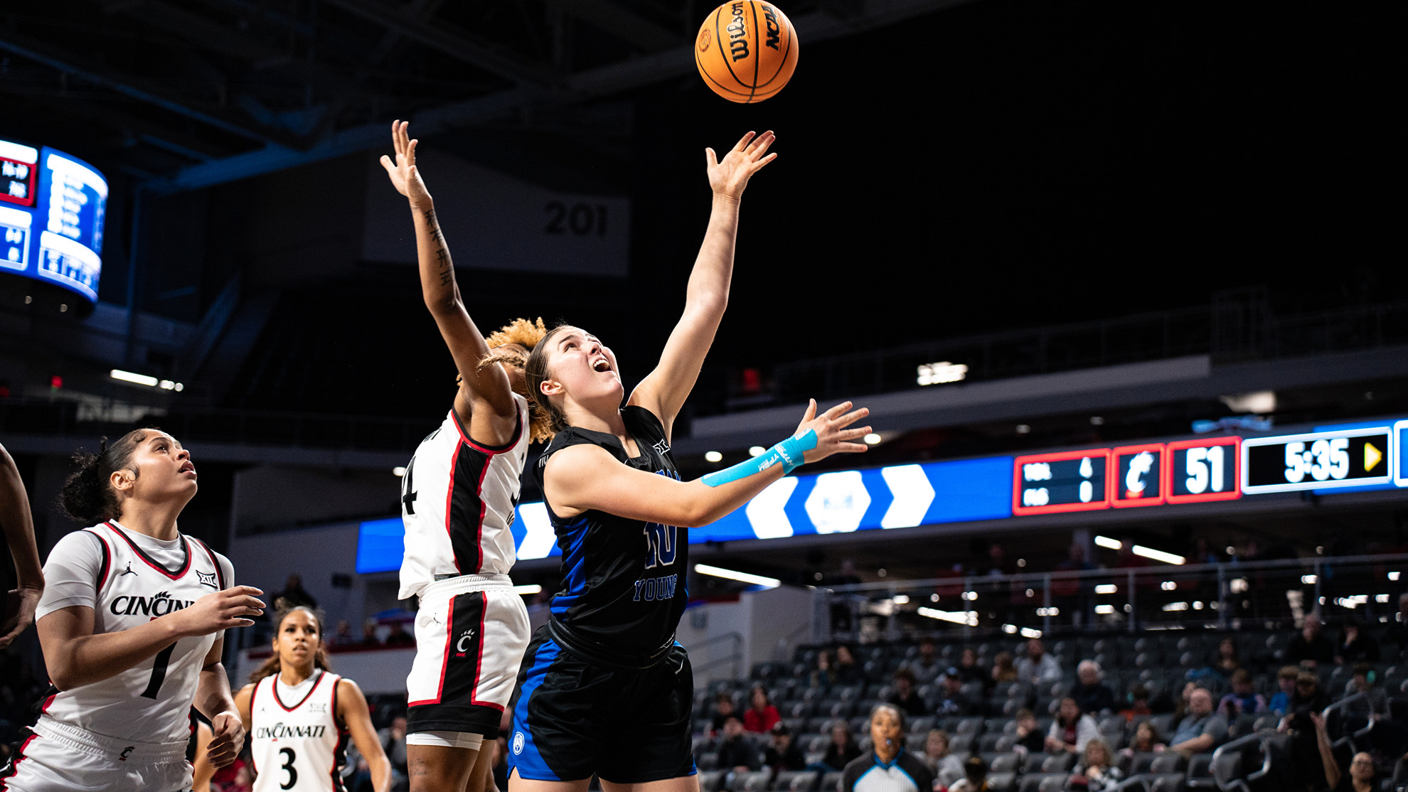 Cougars complete sweep of Bearcats with first Big 12 road win, 69-57 - BYU  Athletics - Official Athletics Website - BYU Cougars
