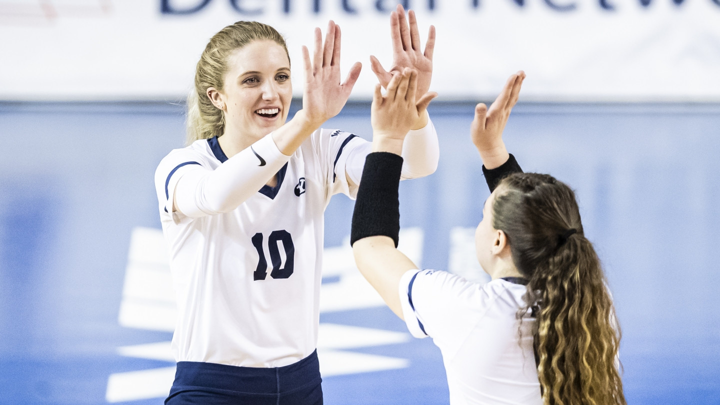 Wahine volleyball team clinches Big West title, heads to NCAA first round