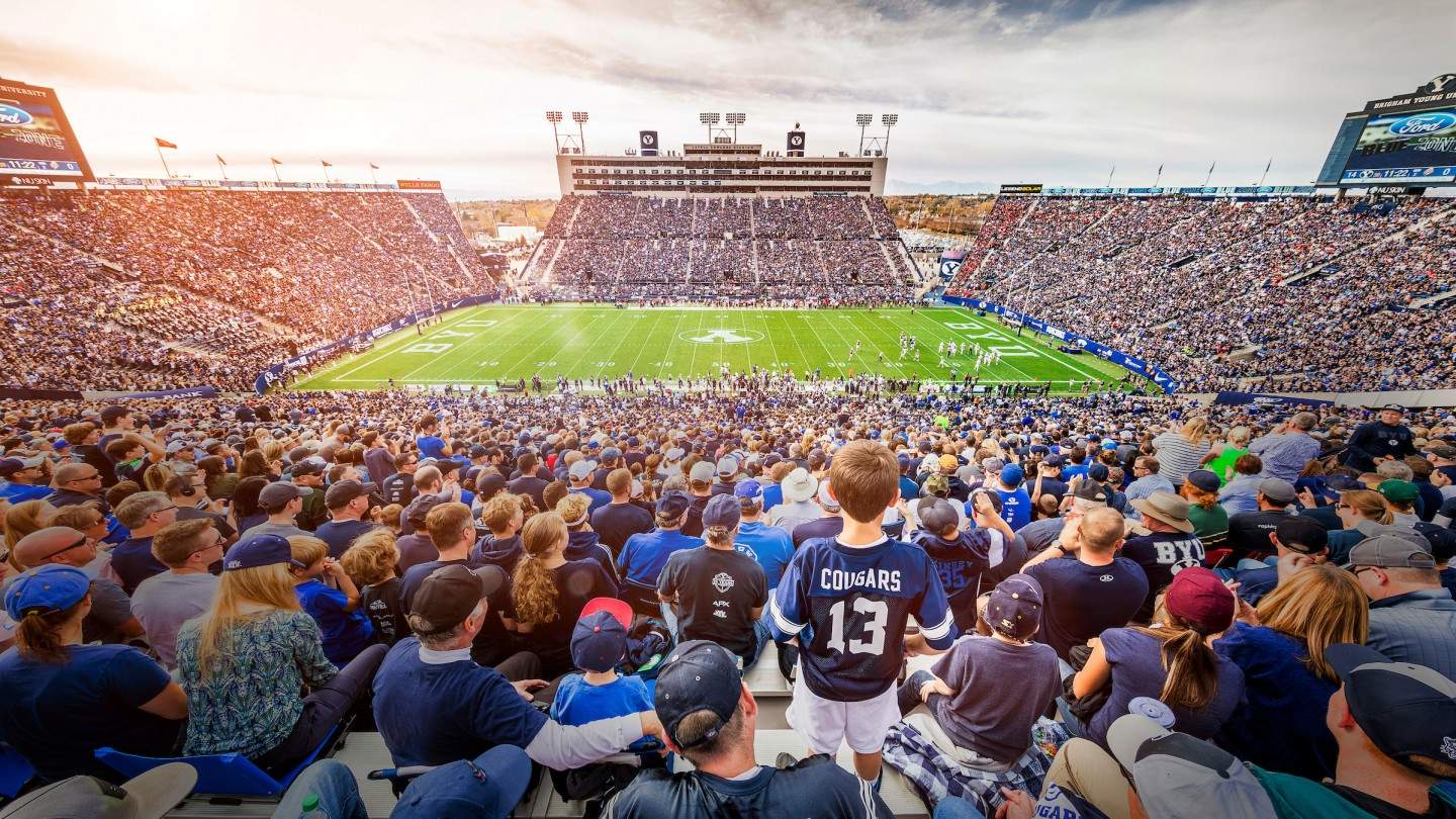 N.F.L. Hosts Official Super Bowl Tailgate and Hospitality