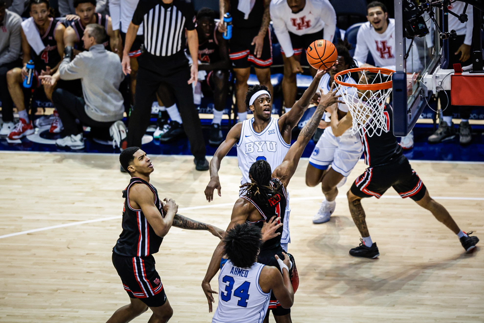 No. 8 Houston pulls away from No. 16 BYU, 77–66